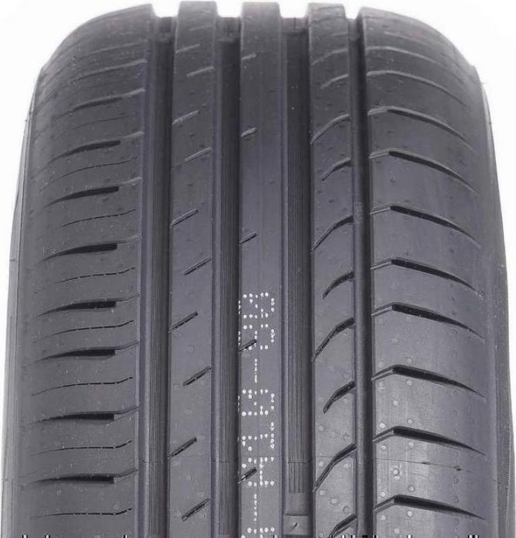 Goodride ZUPERECO Z-107 XL 235/45 R17 97 W